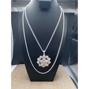 Vintage Crown Trifari White Enamel Necklace Double Chain Long Round Snowflake Pe